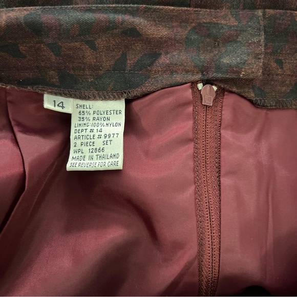 Vintage Collections Burgundy Floral Blazer Skirt Set Size 14 2 Piece Outfit - Picture 12 of 13